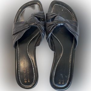 Donald Pliner women’s black Wedge Sandals size 6 medium Gently used